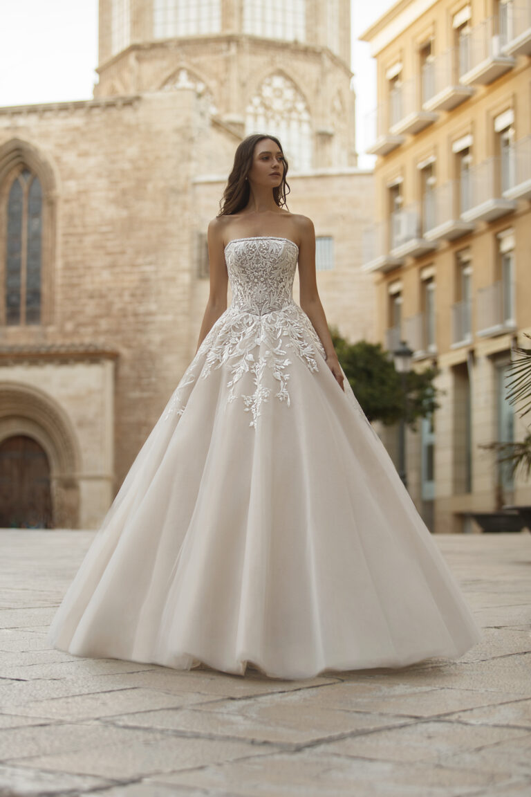 Ball gown wedding dress, strapless tulle skirt & lace bustier