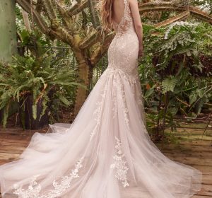 Rebecca-Ingram-Wendi-Mermaid-Wedding-Dress-22RC600A01-PROMO5-BLS